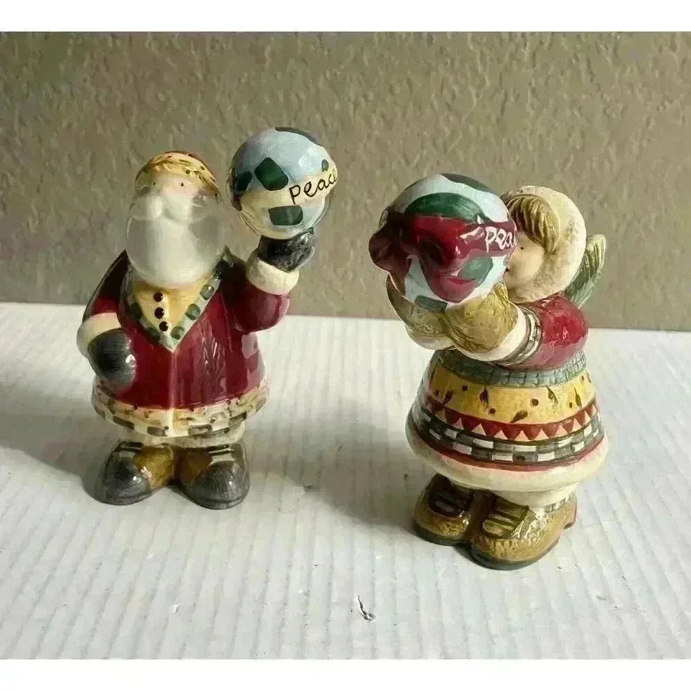 Sakura‎ Debbie Mumm Joy to the World Salt& Pepper Shaker Set In Box Christmas